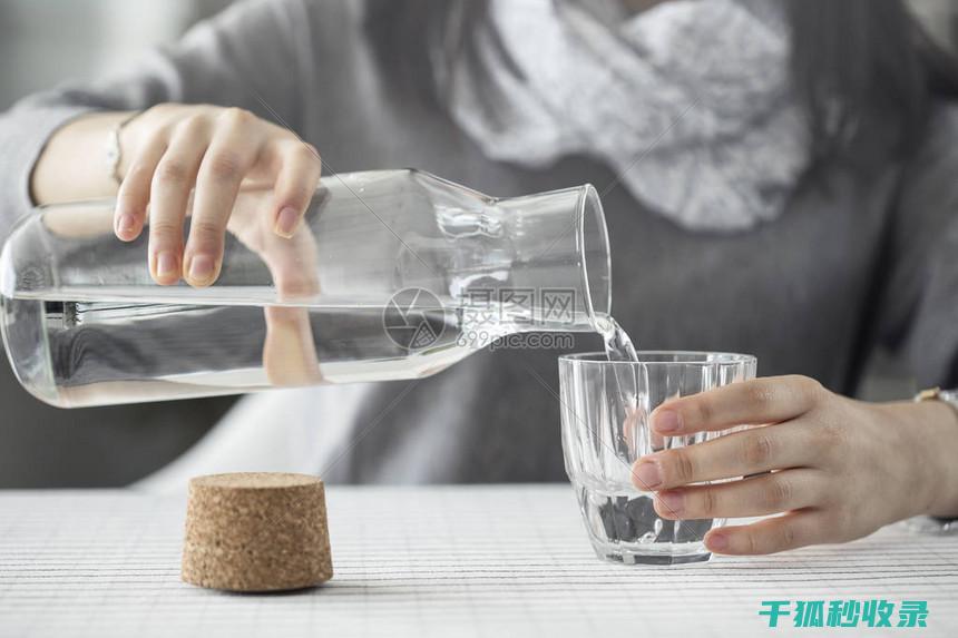 从瓶塞到杯中酒——揭秘开瓶盖的完整过程 (从瓶塞到杯中的英文)